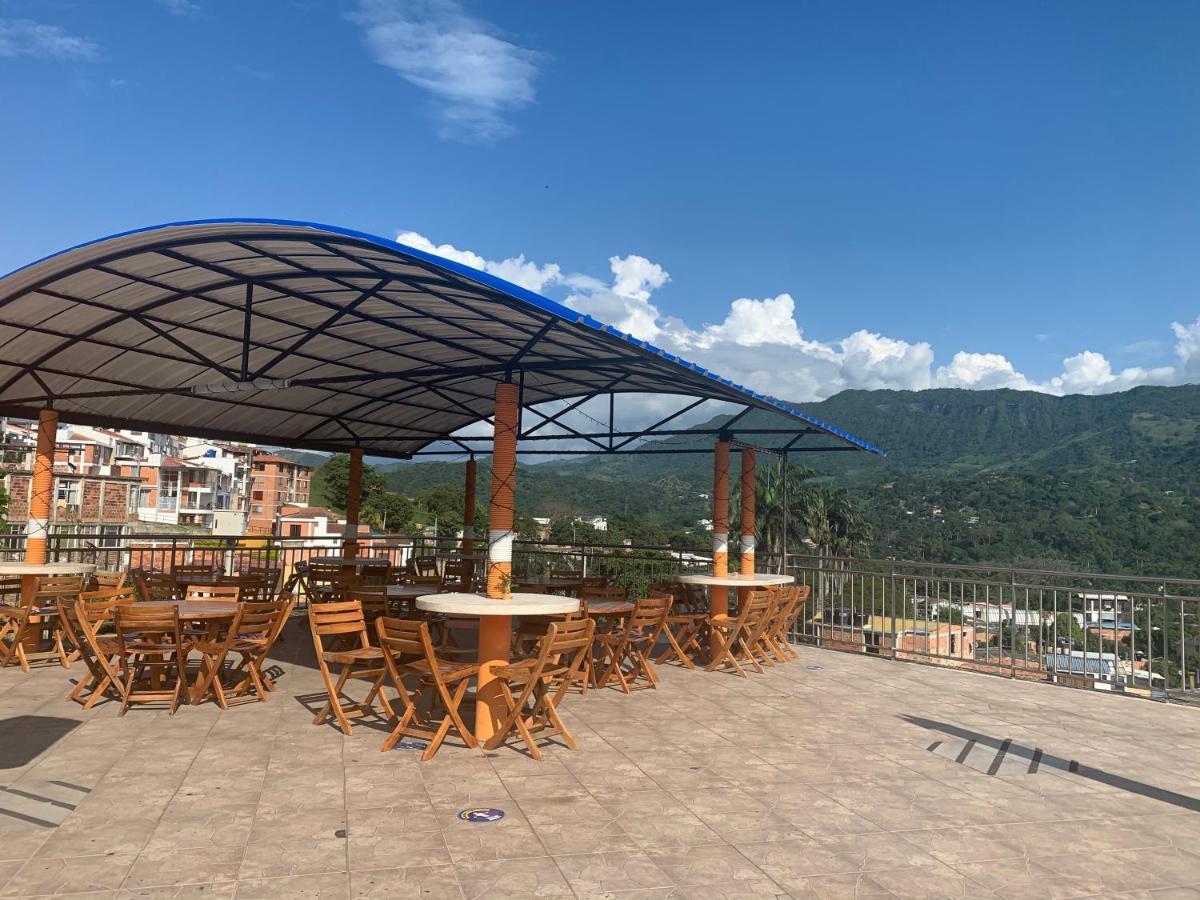 Hotel Bellavista Premium Villeta Exterior photo