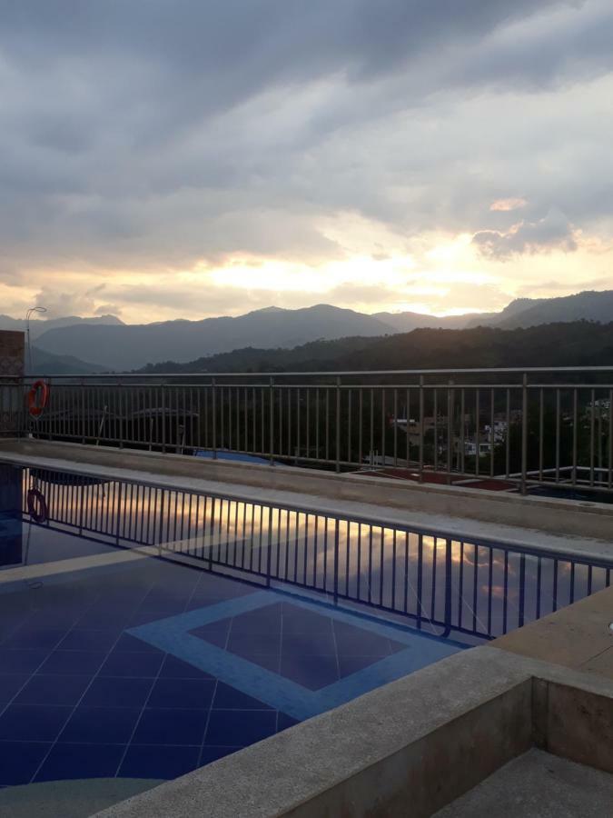 Hotel Bellavista Premium Villeta Exterior photo